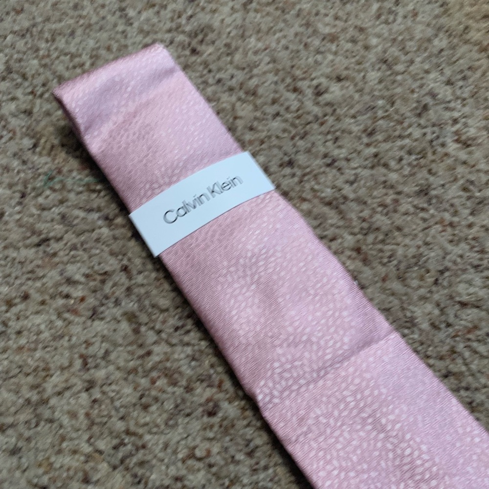 Calvin Klein Soft Pink Tie - Picture 3 of 3